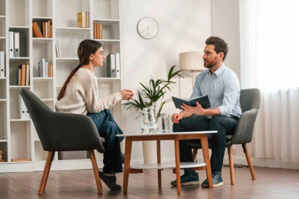 a-session-with-a-psychologist-with-woman a-session-with-a-psychologist-with-woman
